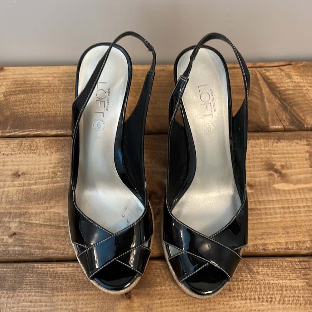 Ann Taylor Loft Sandals Heels Size 6 black patent leather platform shoes - Picture 2 of 5